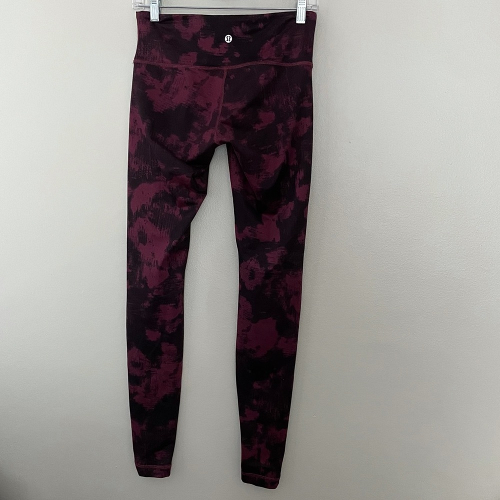 lululemon athletica Maroon and Black Printed Leggings
